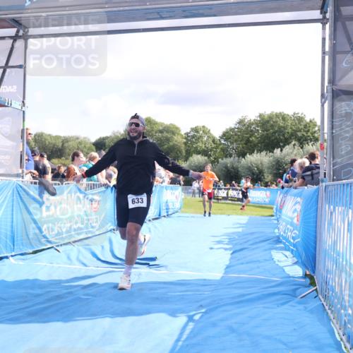 25.08.2024 - Elbe Triathlon Hamburg H.Heesch http://msf.ph/oto/6884272 25.08.2024 11:28:14 Ziel 393, 447, 633, 701 meine-sportfotos.de