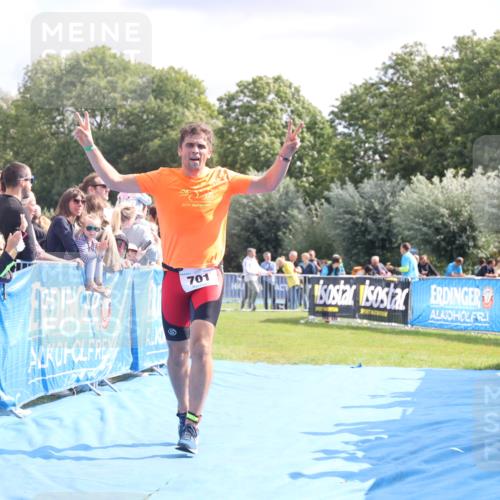 25.08.2024 - Elbe Triathlon Hamburg H.Heesch http://msf.ph/oto/6884278 25.08.2024 11:28:16 Ziel 393, 447, 633, 701 meine-sportfotos.de