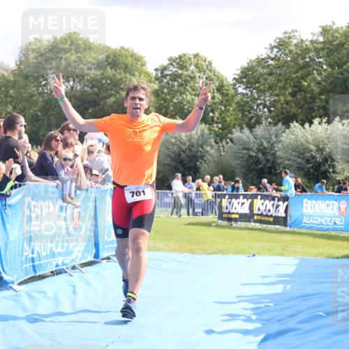 25.08.2024 - Elbe Triathlon Hamburg H.Heesch http://msf.ph/oto/6884280 25.08.2024 11:28:16 Ziel 393, 447, 633, 701 meine-sportfotos.de