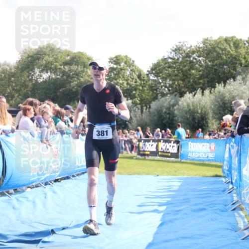 25.08.2024 - Elbe Triathlon Hamburg H.Heesch http://msf.ph/oto/6884281 25.08.2024 11:21:16 Ziel 340, 371, 381, 571, 598, 710, 764 meine-sportfotos.de