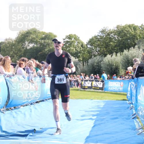 25.08.2024 - Elbe Triathlon Hamburg H.Heesch http://msf.ph/oto/6884285 25.08.2024 11:21:16 Ziel 340, 371, 381, 571, 598, 710, 764 meine-sportfotos.de