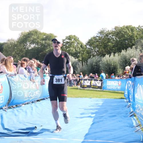 25.08.2024 - Elbe Triathlon Hamburg H.Heesch http://msf.ph/oto/6884289 25.08.2024 11:21:16 Ziel 340, 371, 381, 571, 598, 710, 764 meine-sportfotos.de