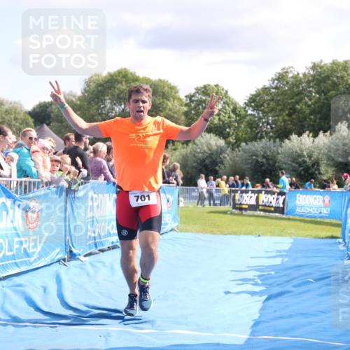 25.08.2024 - Elbe Triathlon Hamburg H.Heesch http://msf.ph/oto/6884304 25.08.2024 11:28:17 Ziel 393, 447, 633, 701 meine-sportfotos.de