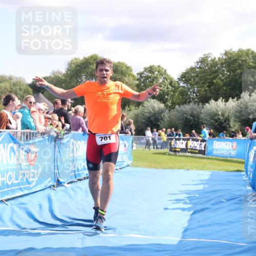 25.08.2024 - Elbe Triathlon Hamburg H.Heesch http://msf.ph/oto/6884307 25.08.2024 11:28:17 Ziel 393, 447, 633, 701 meine-sportfotos.de