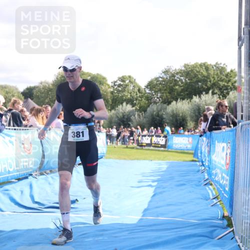 25.08.2024 - Elbe Triathlon Hamburg H.Heesch http://msf.ph/oto/6884313 25.08.2024 11:21:17 Ziel 340, 371, 381, 571, 598, 710 meine-sportfotos.de