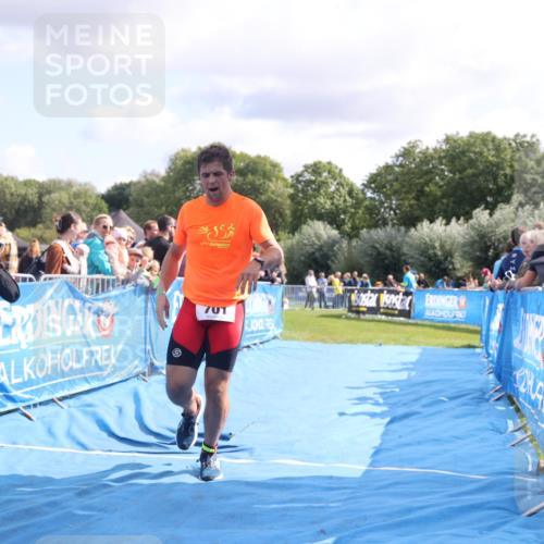 25.08.2024 - Elbe Triathlon Hamburg H.Heesch http://msf.ph/oto/6884316 25.08.2024 11:28:17 Ziel 393, 447, 633, 701 meine-sportfotos.de