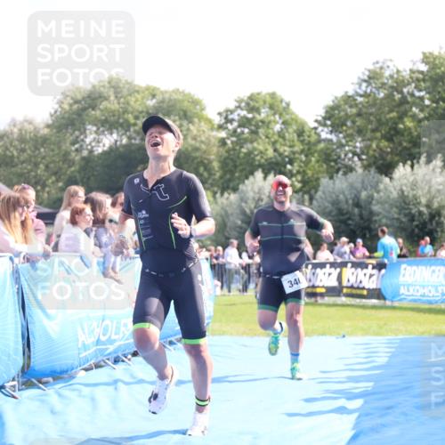 25.08.2024 - Elbe Triathlon Hamburg H.Heesch http://msf.ph/oto/6884317 25.08.2024 11:21:21 Ziel 340, 371, 381, 710 meine-sportfotos.de
