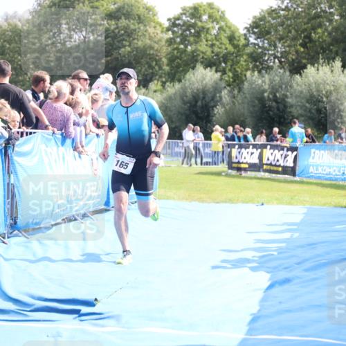 25.08.2024 - Elbe Triathlon Hamburg H.Heesch http://msf.ph/oto/6884322 25.08.2024 11:28:32 Ziel 165 meine-sportfotos.de