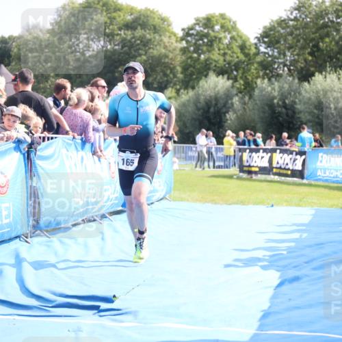 25.08.2024 - Elbe Triathlon Hamburg H.Heesch http://msf.ph/oto/6884328 25.08.2024 11:28:32 Ziel 165 meine-sportfotos.de