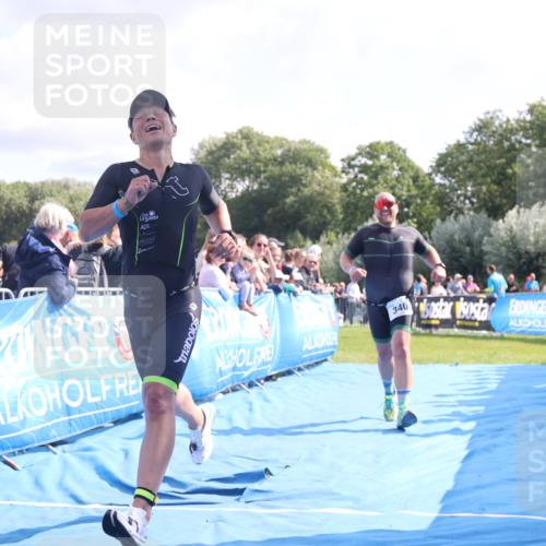25.08.2024 - Elbe Triathlon Hamburg H.Heesch http://msf.ph/oto/6884333 25.08.2024 11:21:22 Ziel 340, 371, 381, 710 meine-sportfotos.de