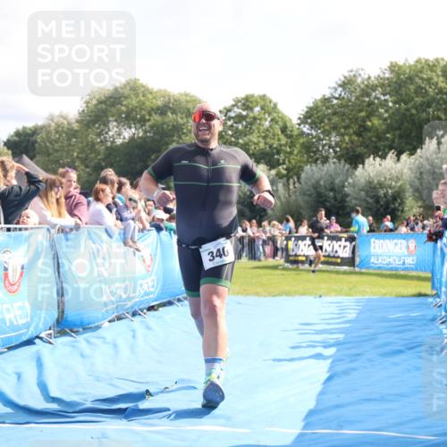25.08.2024 - Elbe Triathlon Hamburg H.Heesch http://msf.ph/oto/6884343 25.08.2024 11:21:22 Ziel 340, 371, 381, 710 meine-sportfotos.de