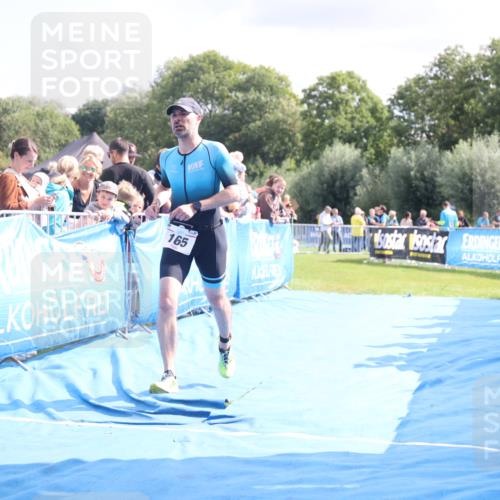 25.08.2024 - Elbe Triathlon Hamburg H.Heesch http://msf.ph/oto/6884344 25.08.2024 11:28:32 Ziel 165 meine-sportfotos.de
