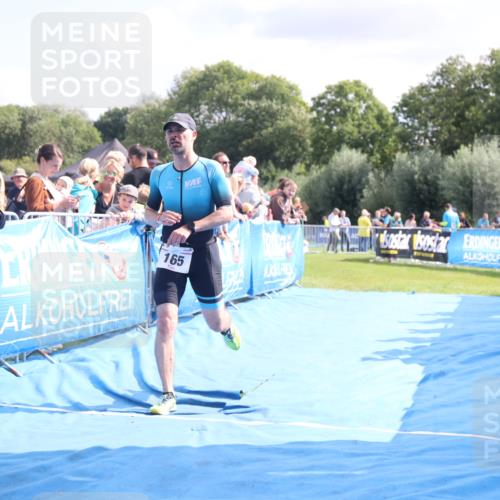25.08.2024 - Elbe Triathlon Hamburg H.Heesch http://msf.ph/oto/6884348 25.08.2024 11:28:32 Ziel 165 meine-sportfotos.de