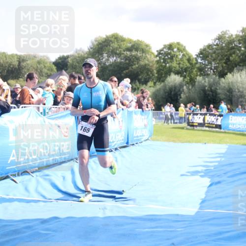 25.08.2024 - Elbe Triathlon Hamburg H.Heesch http://msf.ph/oto/6884350 25.08.2024 11:28:32 Ziel 165 meine-sportfotos.de