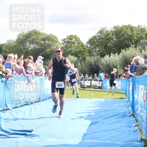25.08.2024 - Elbe Triathlon Hamburg H.Heesch http://msf.ph/oto/6884371 25.08.2024 11:28:42 Ziel 341, 624 meine-sportfotos.de