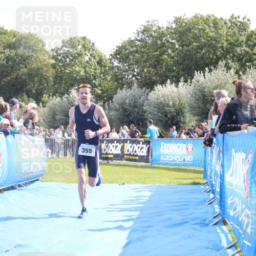 25.08.2024 - Elbe Triathlon Hamburg H.Heesch http://msf.ph/oto/6884372 25.08.2024 11:21:31 Ziel 355 meine-sportfotos.de