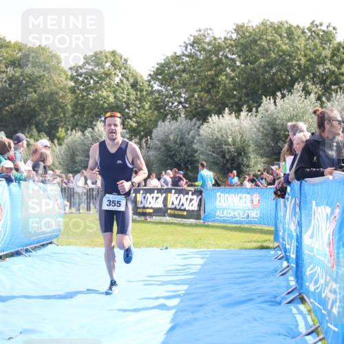 25.08.2024 - Elbe Triathlon Hamburg H.Heesch http://msf.ph/oto/6884375 25.08.2024 11:21:31 Ziel 355 meine-sportfotos.de