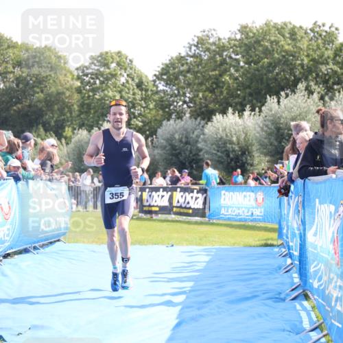 25.08.2024 - Elbe Triathlon Hamburg H.Heesch http://msf.ph/oto/6884378 25.08.2024 11:21:31 Ziel 355 meine-sportfotos.de