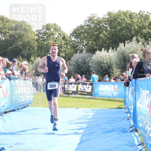 25.08.2024 - Elbe Triathlon Hamburg H.Heesch http://msf.ph/oto/6884380 25.08.2024 11:21:31 Ziel 355 meine-sportfotos.de