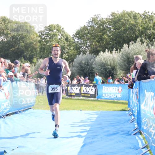 25.08.2024 - Elbe Triathlon Hamburg H.Heesch http://msf.ph/oto/6884382 25.08.2024 11:21:31 Ziel 355 meine-sportfotos.de