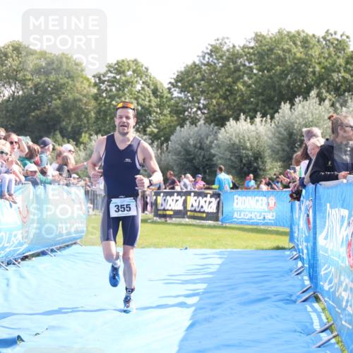 25.08.2024 - Elbe Triathlon Hamburg H.Heesch http://msf.ph/oto/6884386 25.08.2024 11:21:31 Ziel 355 meine-sportfotos.de