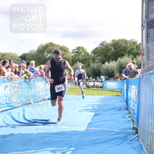 25.08.2024 - Elbe Triathlon Hamburg H.Heesch http://msf.ph/oto/6884393 25.08.2024 11:28:42 Ziel 341, 624 meine-sportfotos.de