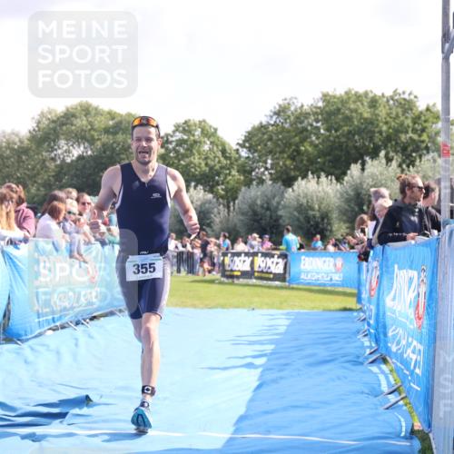 25.08.2024 - Elbe Triathlon Hamburg H.Heesch http://msf.ph/oto/6884394 25.08.2024 11:21:32 Ziel 355 meine-sportfotos.de