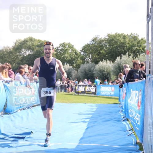 25.08.2024 - Elbe Triathlon Hamburg H.Heesch http://msf.ph/oto/6884396 25.08.2024 11:21:32 Ziel 355 meine-sportfotos.de