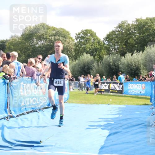 25.08.2024 - Elbe Triathlon Hamburg H.Heesch http://msf.ph/oto/6884397 25.08.2024 11:28:43 Ziel 341, 624 meine-sportfotos.de