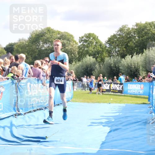 25.08.2024 - Elbe Triathlon Hamburg H.Heesch http://msf.ph/oto/6884401 25.08.2024 11:28:43 Ziel 341, 624 meine-sportfotos.de