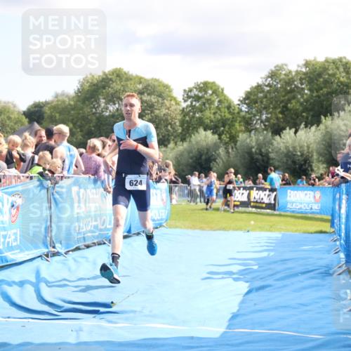 25.08.2024 - Elbe Triathlon Hamburg H.Heesch http://msf.ph/oto/6884403 25.08.2024 11:28:43 Ziel 341, 624 meine-sportfotos.de