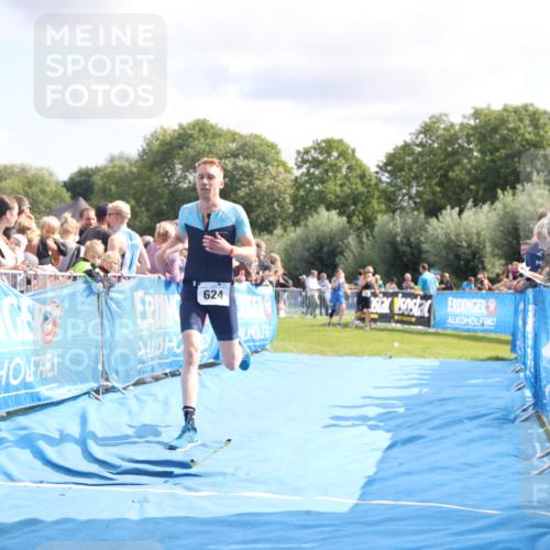 25.08.2024 - Elbe Triathlon Hamburg H.Heesch http://msf.ph/oto/6884405 25.08.2024 11:28:43 Ziel 341, 624 meine-sportfotos.de