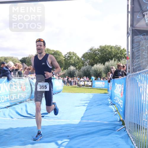25.08.2024 - Elbe Triathlon Hamburg H.Heesch http://msf.ph/oto/6884407 25.08.2024 11:21:32 Ziel 355 meine-sportfotos.de