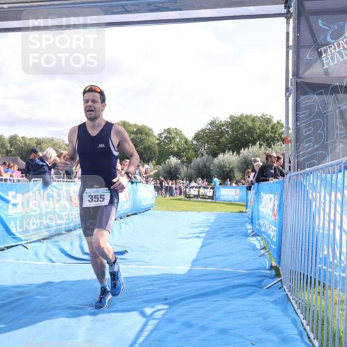 25.08.2024 - Elbe Triathlon Hamburg H.Heesch http://msf.ph/oto/6884411 25.08.2024 11:21:32 Ziel 355 meine-sportfotos.de
