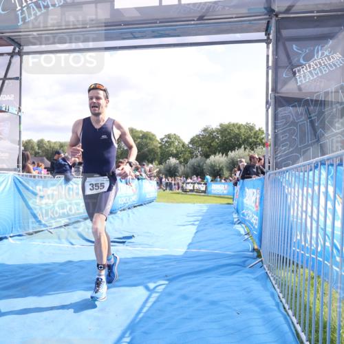 25.08.2024 - Elbe Triathlon Hamburg H.Heesch http://msf.ph/oto/6884413 25.08.2024 11:21:33 Ziel 355, 417 meine-sportfotos.de