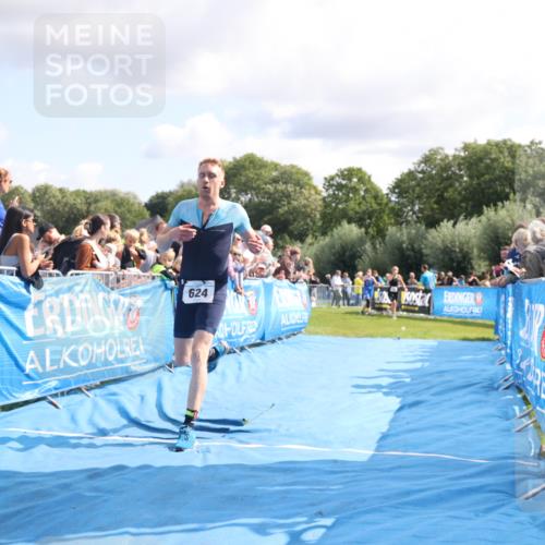 25.08.2024 - Elbe Triathlon Hamburg H.Heesch http://msf.ph/oto/6884419 25.08.2024 11:28:44 Ziel 341, 624 meine-sportfotos.de