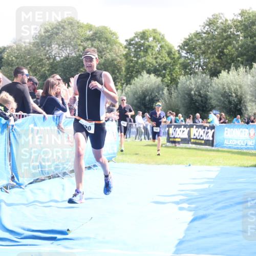 25.08.2024 - Elbe Triathlon Hamburg H.Heesch http://msf.ph/oto/6884421 25.08.2024 11:28:53 Ziel 384, 420, 746 meine-sportfotos.de