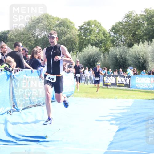 25.08.2024 - Elbe Triathlon Hamburg H.Heesch http://msf.ph/oto/6884425 25.08.2024 11:28:53 Ziel 384, 420, 746 meine-sportfotos.de