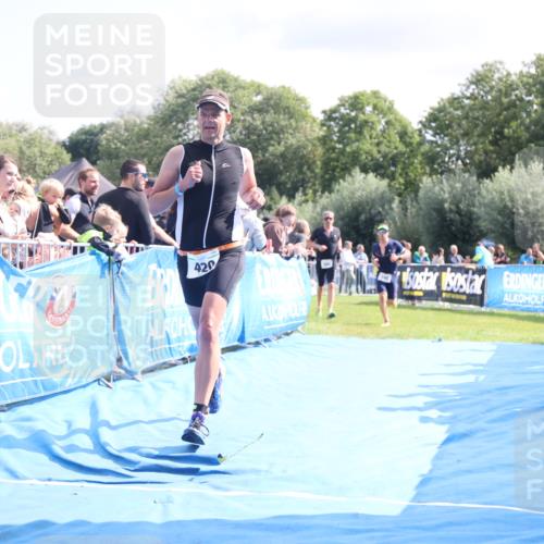 25.08.2024 - Elbe Triathlon Hamburg H.Heesch http://msf.ph/oto/6884434 25.08.2024 11:28:53 Ziel 384, 420, 746 meine-sportfotos.de