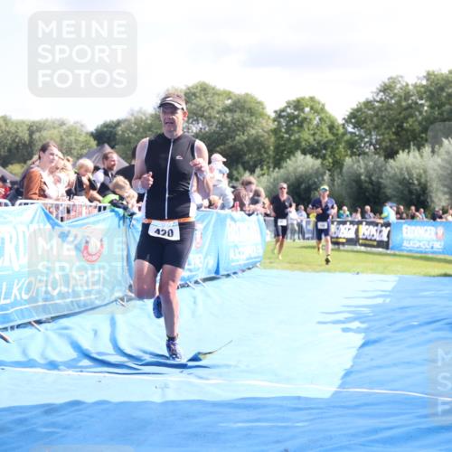 25.08.2024 - Elbe Triathlon Hamburg H.Heesch http://msf.ph/oto/6884442 25.08.2024 11:28:53 Ziel 384, 420, 746 meine-sportfotos.de