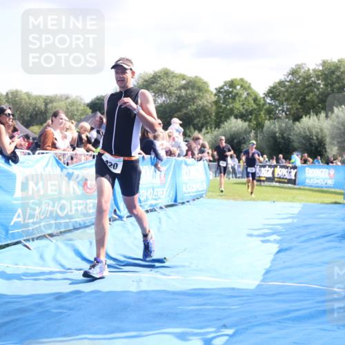 25.08.2024 - Elbe Triathlon Hamburg H.Heesch http://msf.ph/oto/6884448 25.08.2024 11:28:54 Ziel 384, 420, 746 meine-sportfotos.de