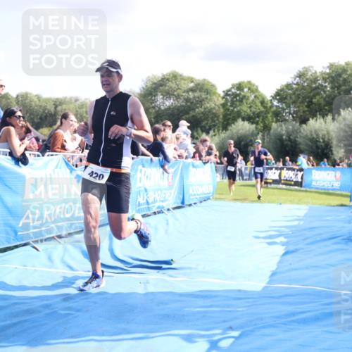 25.08.2024 - Elbe Triathlon Hamburg H.Heesch http://msf.ph/oto/6884453 25.08.2024 11:28:54 Ziel 384, 420, 746 meine-sportfotos.de
