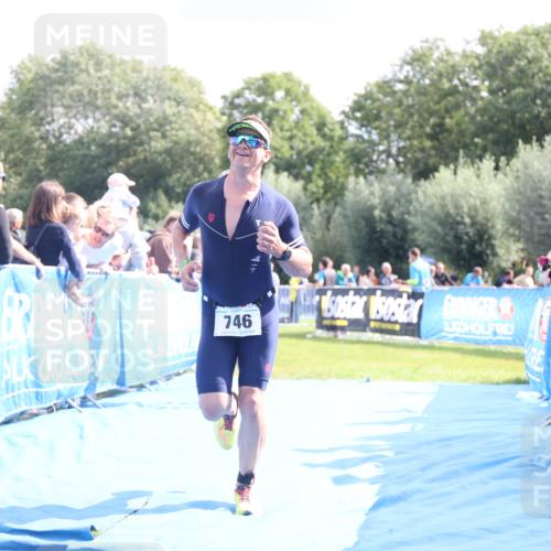 25.08.2024 - Elbe Triathlon Hamburg H.Heesch http://msf.ph/oto/6884466 25.08.2024 11:28:56 Ziel 384, 420, 746 meine-sportfotos.de