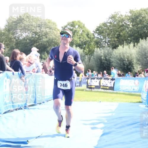 25.08.2024 - Elbe Triathlon Hamburg H.Heesch http://msf.ph/oto/6884468 25.08.2024 11:28:56 Ziel 384, 420, 746 meine-sportfotos.de