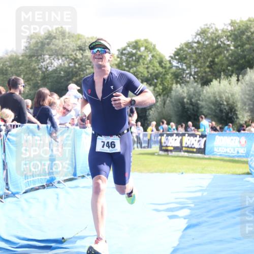 25.08.2024 - Elbe Triathlon Hamburg H.Heesch http://msf.ph/oto/6884474 25.08.2024 11:28:56 Ziel 384, 420, 746 meine-sportfotos.de