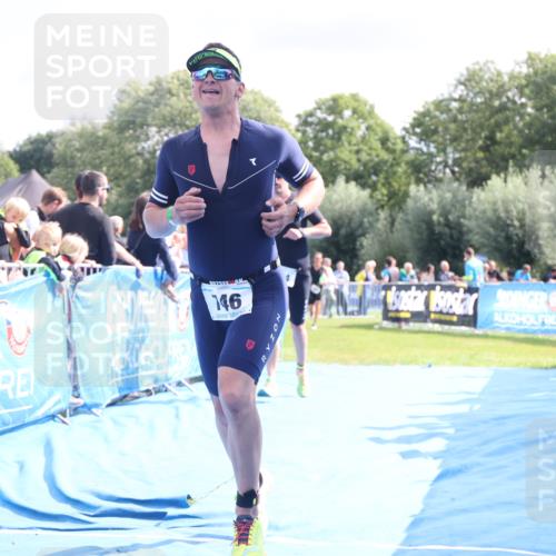 25.08.2024 - Elbe Triathlon Hamburg H.Heesch http://msf.ph/oto/6884483 25.08.2024 11:28:57 Ziel 384, 389, 420, 746 meine-sportfotos.de