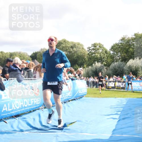 25.08.2024 - Elbe Triathlon Hamburg H.Heesch http://msf.ph/oto/6884484 25.08.2024 11:21:53 Ziel 441, 631, 652, 1850 meine-sportfotos.de