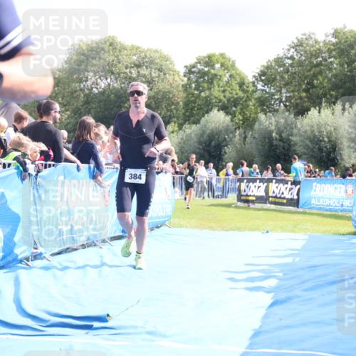 25.08.2024 - Elbe Triathlon Hamburg H.Heesch http://msf.ph/oto/6884489 25.08.2024 11:28:57 Ziel 384, 389, 420, 746 meine-sportfotos.de