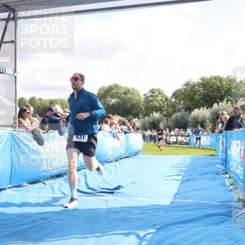 25.08.2024 - Elbe Triathlon Hamburg H.Heesch http://msf.ph/oto/6884492 25.08.2024 11:21:54 Ziel 441, 631, 652, 1850 meine-sportfotos.de