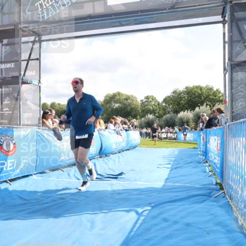 25.08.2024 - Elbe Triathlon Hamburg H.Heesch http://msf.ph/oto/6884496 25.08.2024 11:21:54 Ziel 441, 631, 652, 1850 meine-sportfotos.de